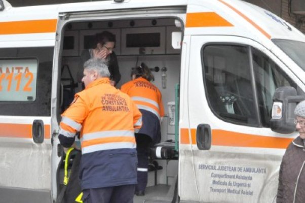 Angajata unui schimb valutar, criză biliară la locul de muncă